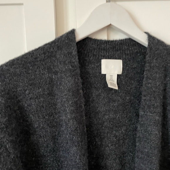 H&M Cozy Travel Wrap Cardigan Small - Picture 2 of 3